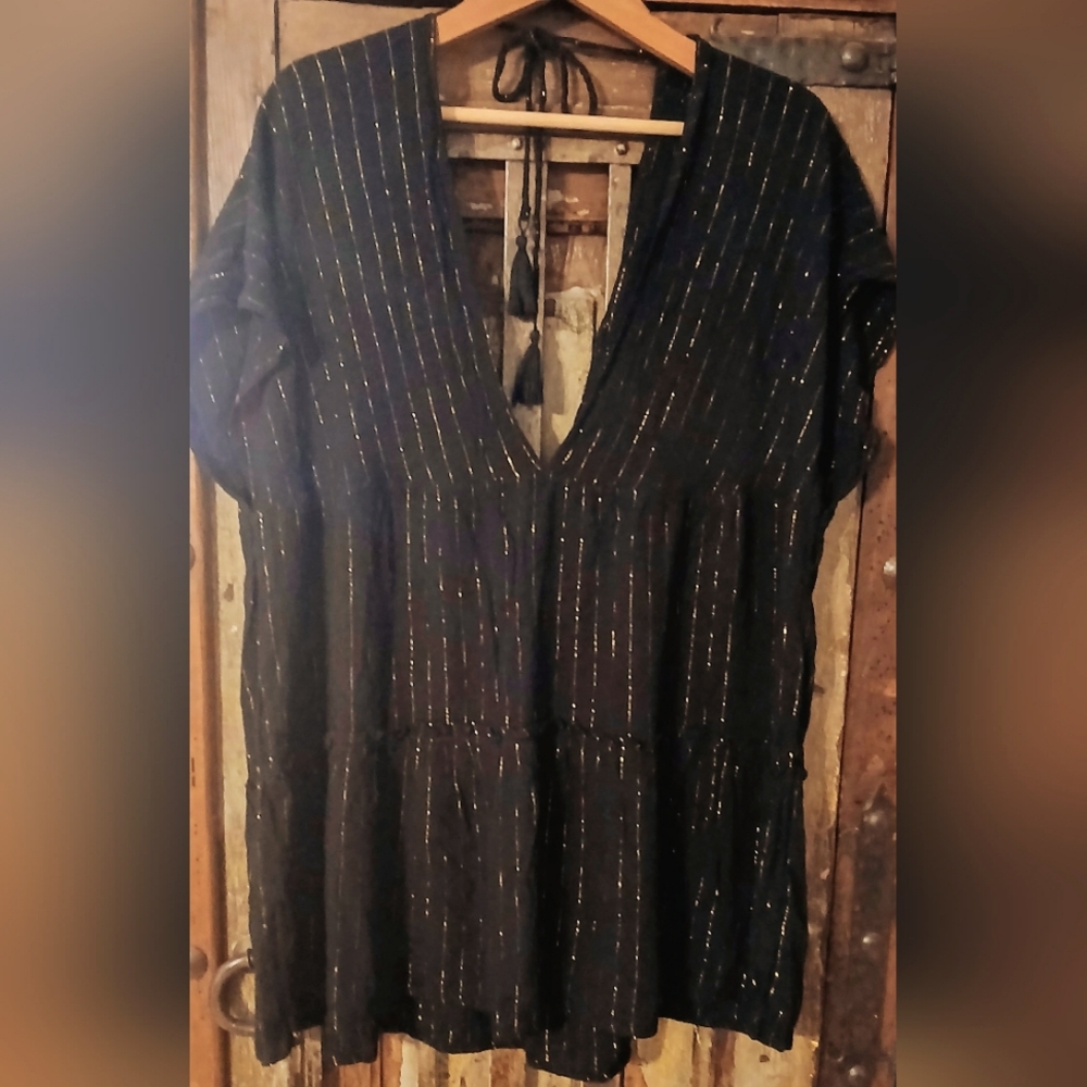 L NWT Xhiliration Black Blouse